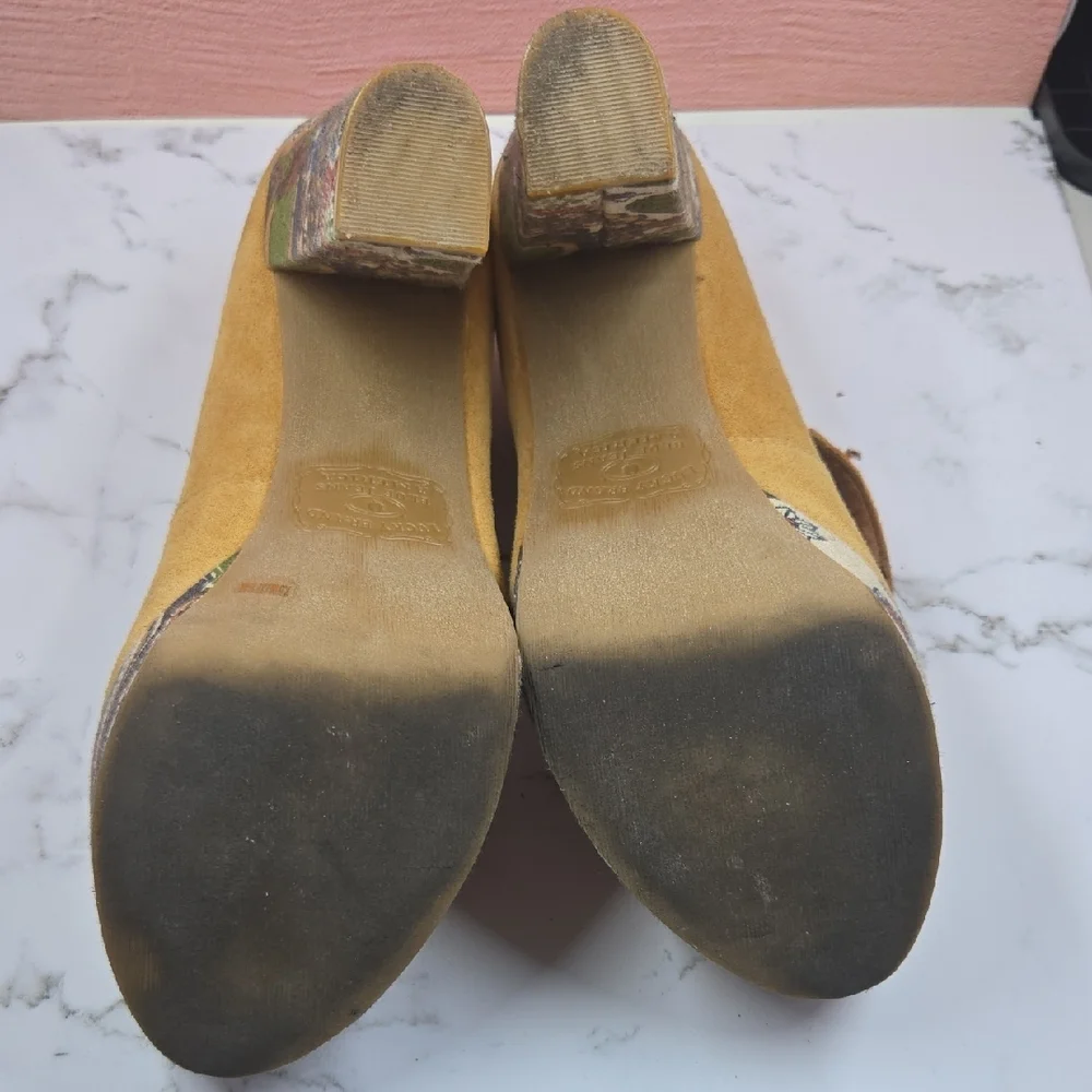 Lucky Brand Yellow Suede Platform Heels Size 7.5 - Picture 6 of 15